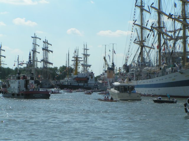 sail_tb079.jpg