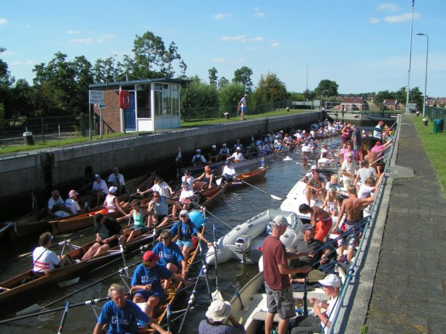 sail_tb126.jpg